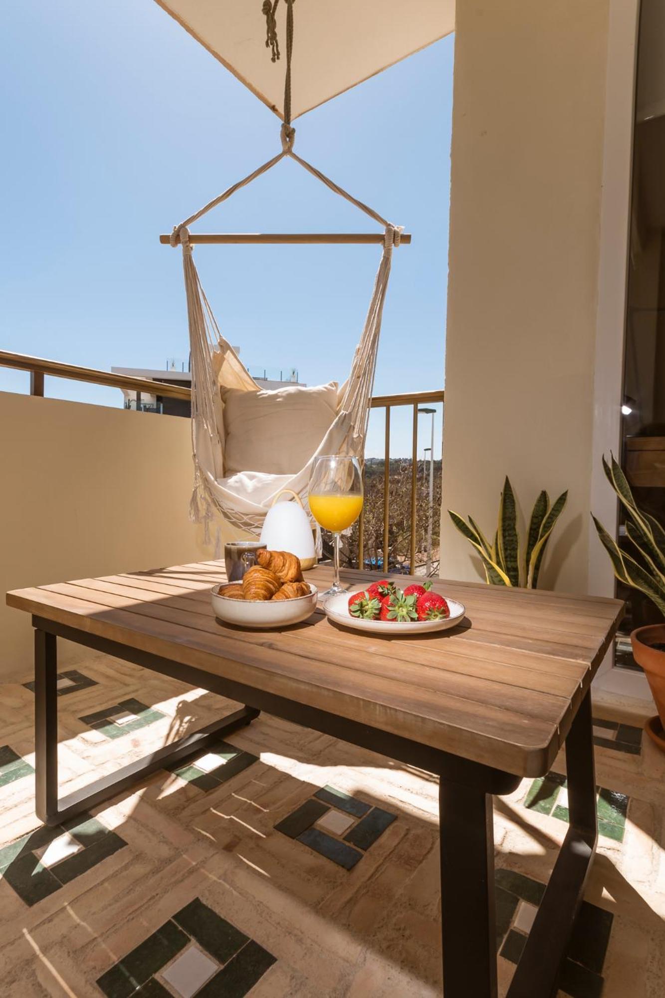 K-Sense By Nuka Homes Platja de Larenal Kültér fotó